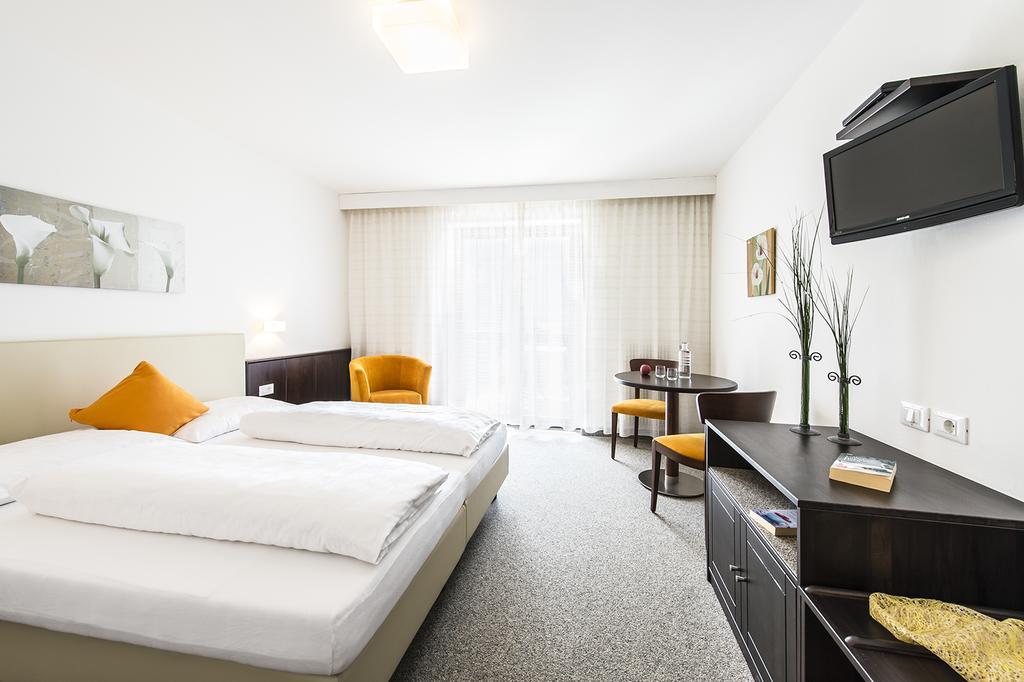 Garni Weghueb Bed & Breakfast Rabla Bagian luar foto